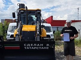 Отгрузка экскаватора-погрузчика ELAZ в г. Казань.