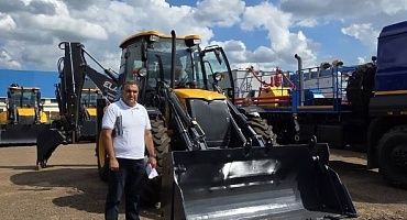 Отгрузка экскаватора-погрузчика в г. Елабуга